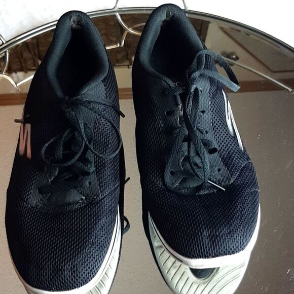 SKECHERS  Running Black Sneakers sz‎ 8 M - Picture 1 of 8